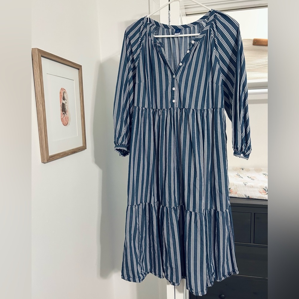 •Adorable MIDI Dress•